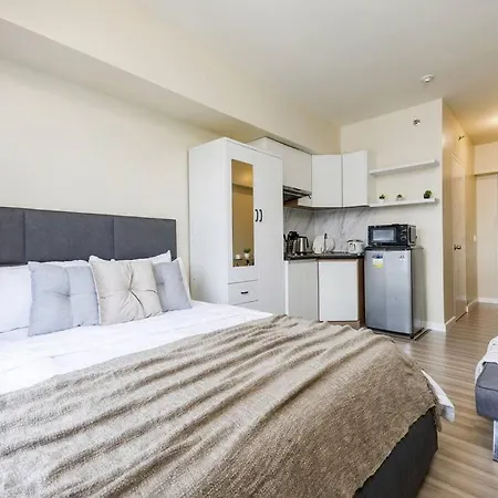 Furnished Studio In Avida Towers Riala, Cebu It Park With Wifi, Netflix, Pool And More